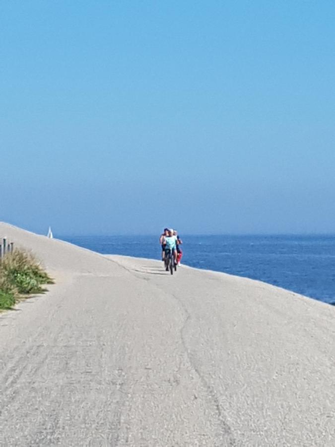 Romantisch Huisje Nabij Het Strand Met Uitzicht Op De Tulpenvelden Julianadorp Esterno foto